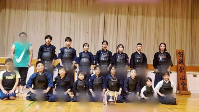 県央厚木大会の優勝カップ